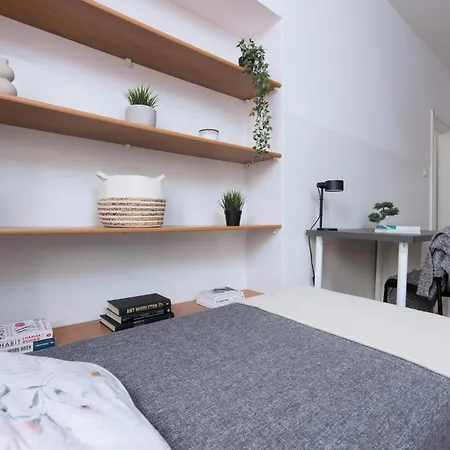 Hostel M58 1 - Dwuosobowy *